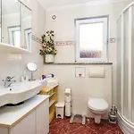 Διαμέρισμα 1 Bedroom Awesome In
