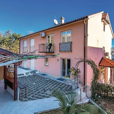 Stunning In With House Sea View *