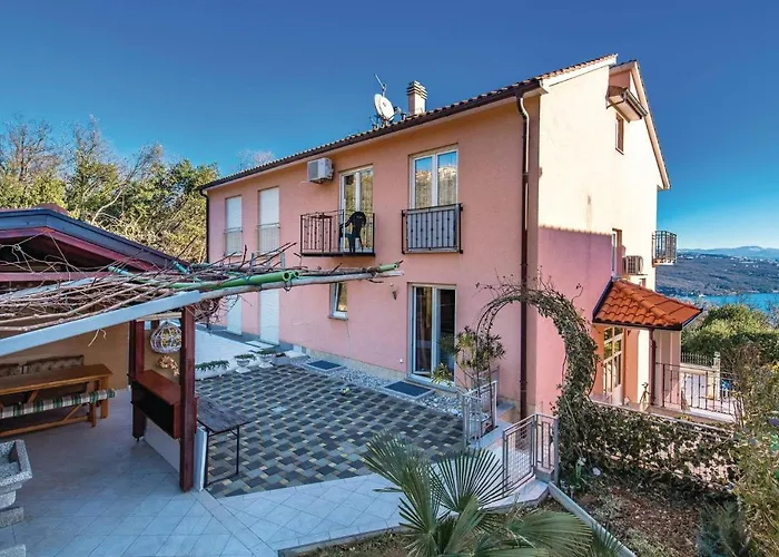 1 Bedroom Awesome In *