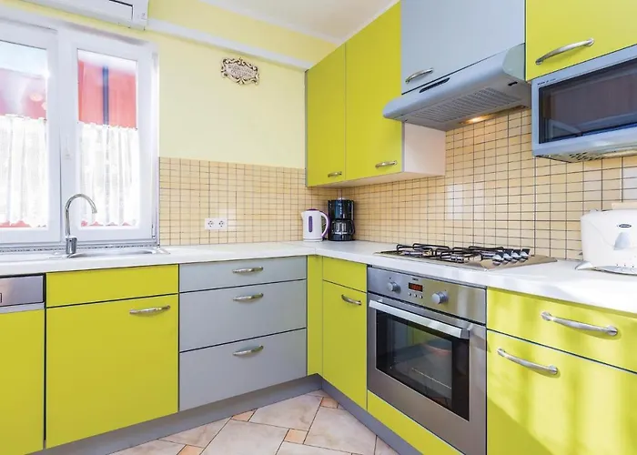 1 Bedroom Awesome In *