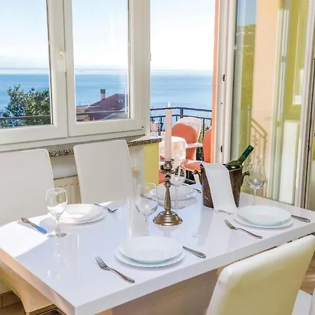 Apartment Stunning In With House Sea View *