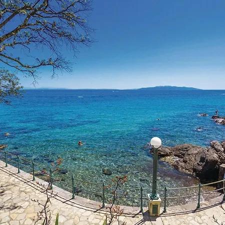 Apartment Stunning In With House Sea View *