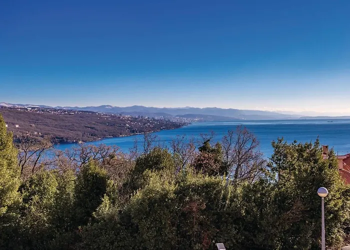 1 Bedroom Awesome In Διαμέρισμα